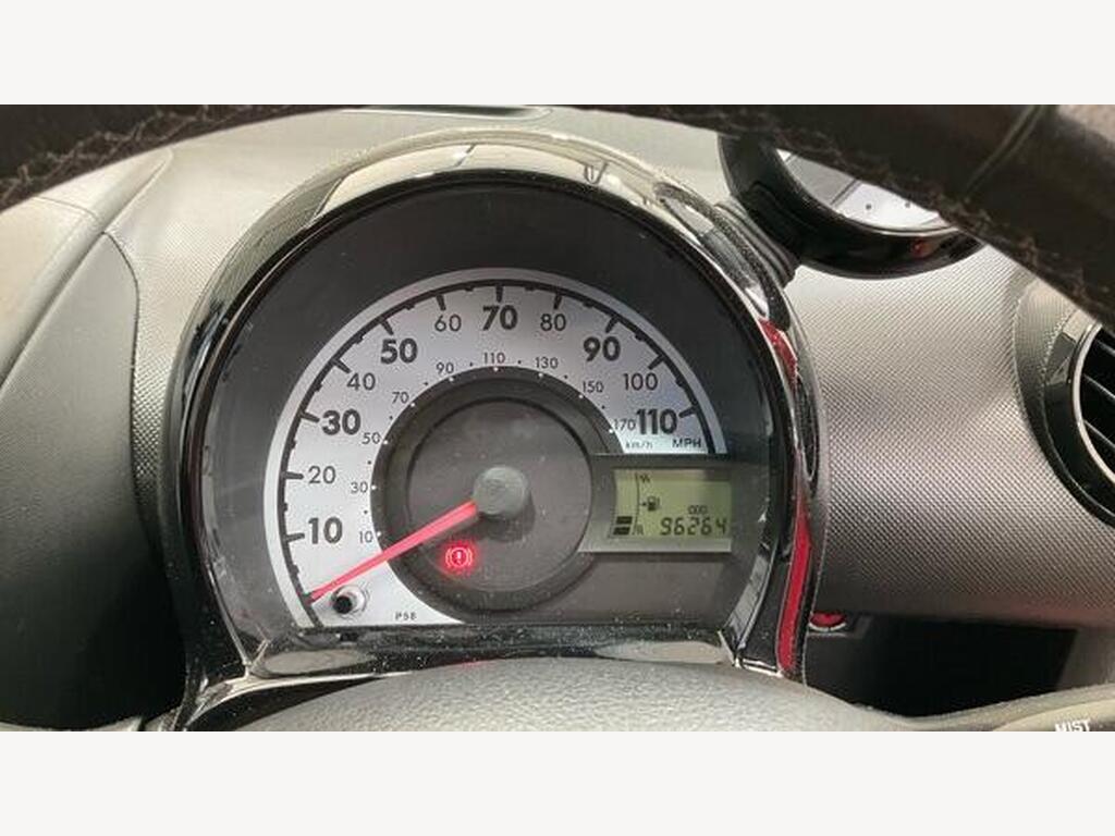 2014 Toyota AYGO thumbnail 12