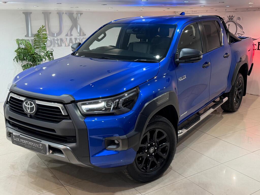 Toyota Hilux Pickup 2.8 D-4D Invincible X Auto 4WD Euro 6 (s/s) 4dr