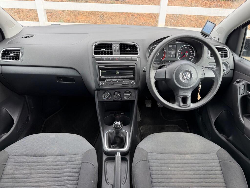 2013 Volkswagen Polo thumbnail 2