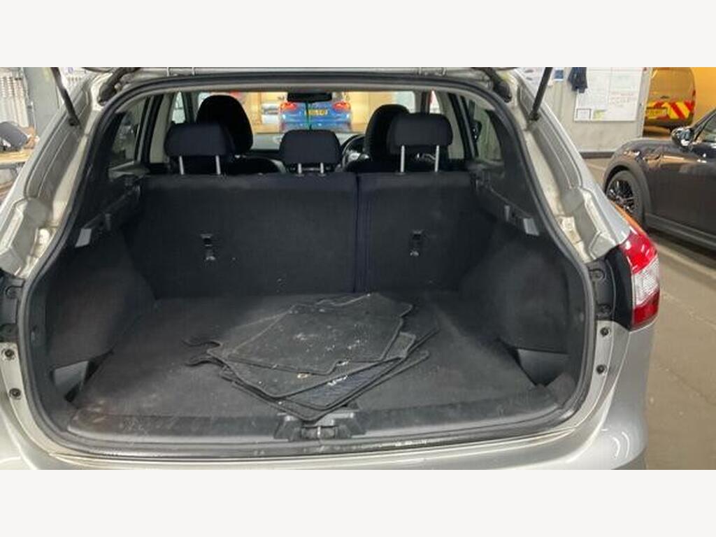2014 Nissan Qashqai thumbnail 11