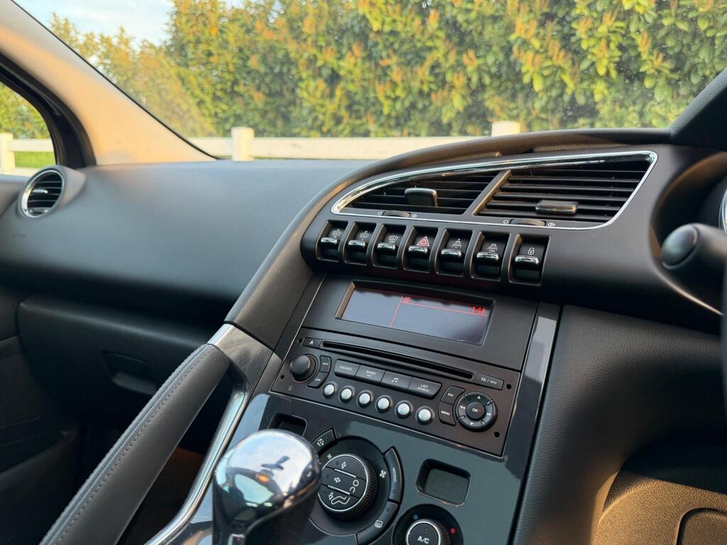 2011 Peugeot 3008 thumbnail 15