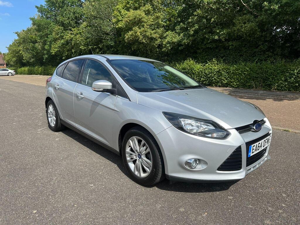 Ford Focus Hatchback 1.0T EcoBoost Titanium Navigator Euro 5 (s/s) 5dr