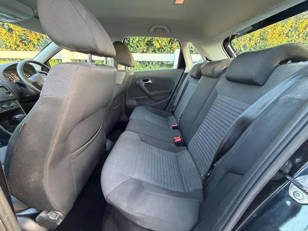 2010 Volkswagen Polo thumbnail 18