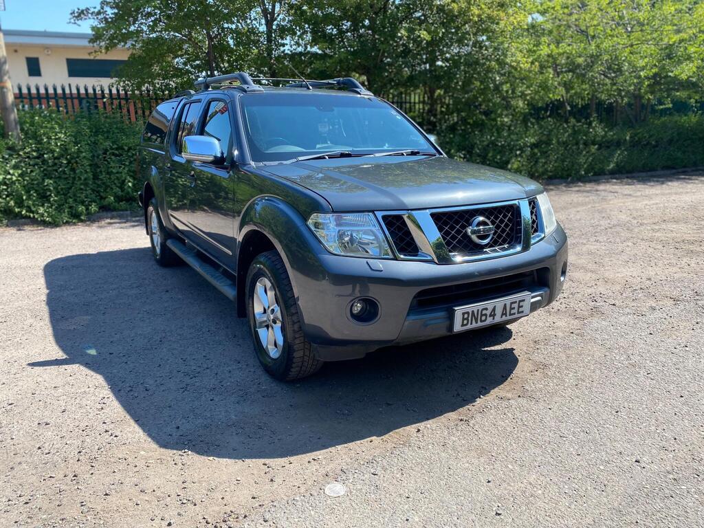 Nissan Navara Pickup 2.5 dCi Tekna Auto 4WD Euro 5 4dr
