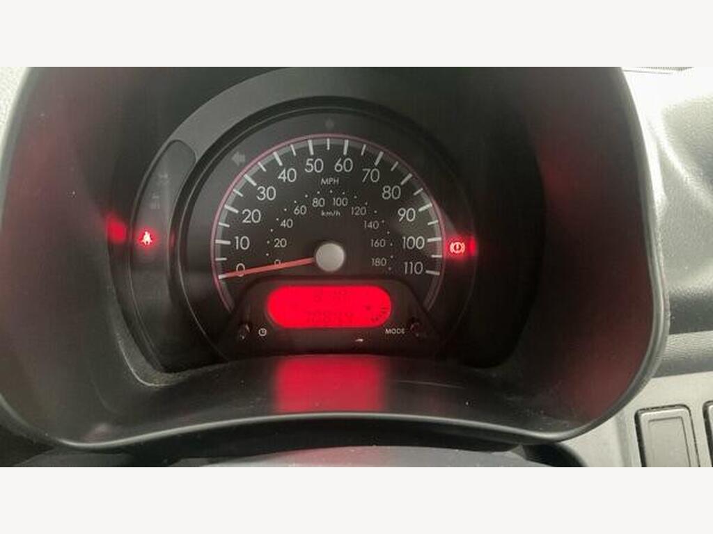 2014 Suzuki Alto thumbnail 9