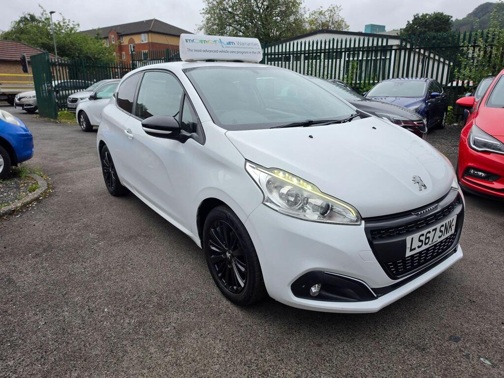 Peugeot 208 Hatchback 1.2 PureTech Black Edition Euro 6 3dr