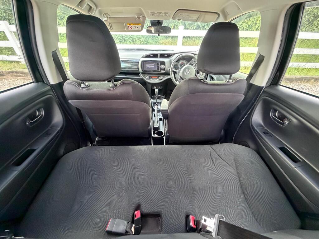 2017 Toyota Yaris thumbnail 20
