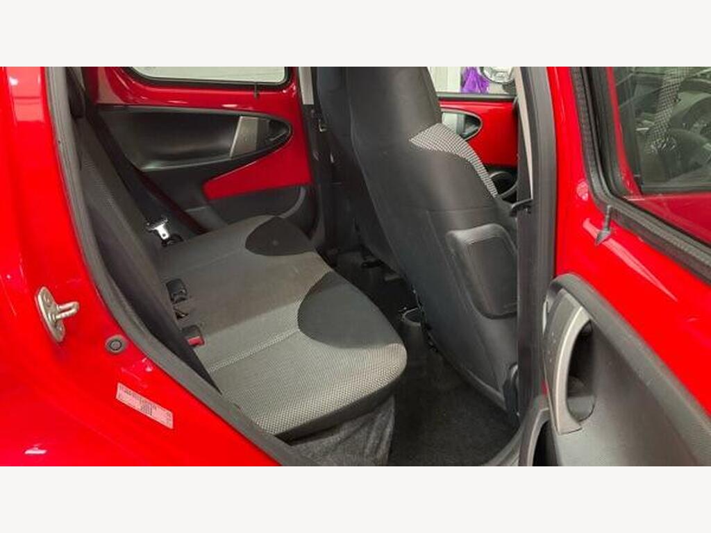 2014 Toyota AYGO thumbnail 10