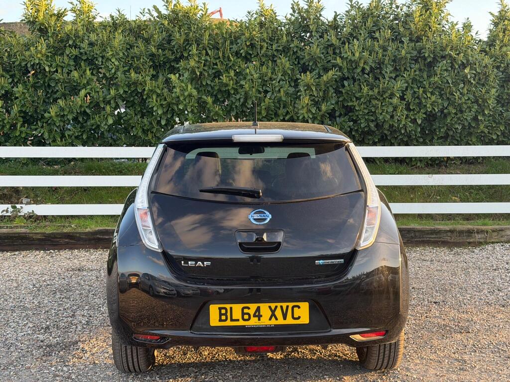 2015 Nissan Leaf thumbnail 10