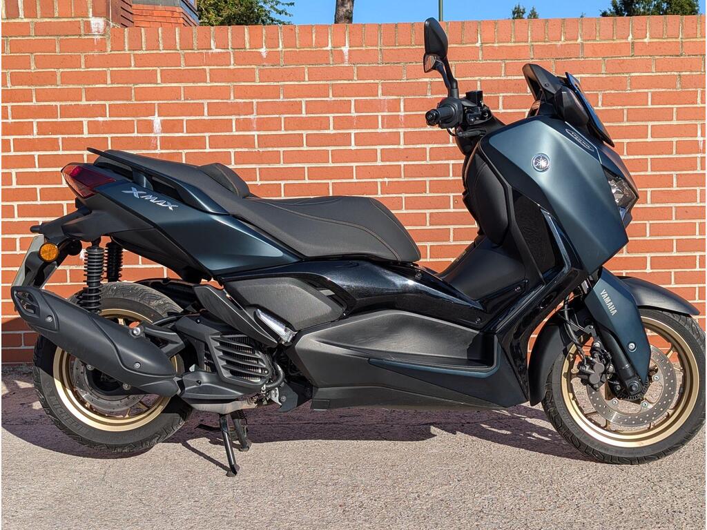 Yamaha XMAX 125