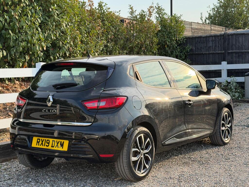 2026 Renault Clio thumbnail 13