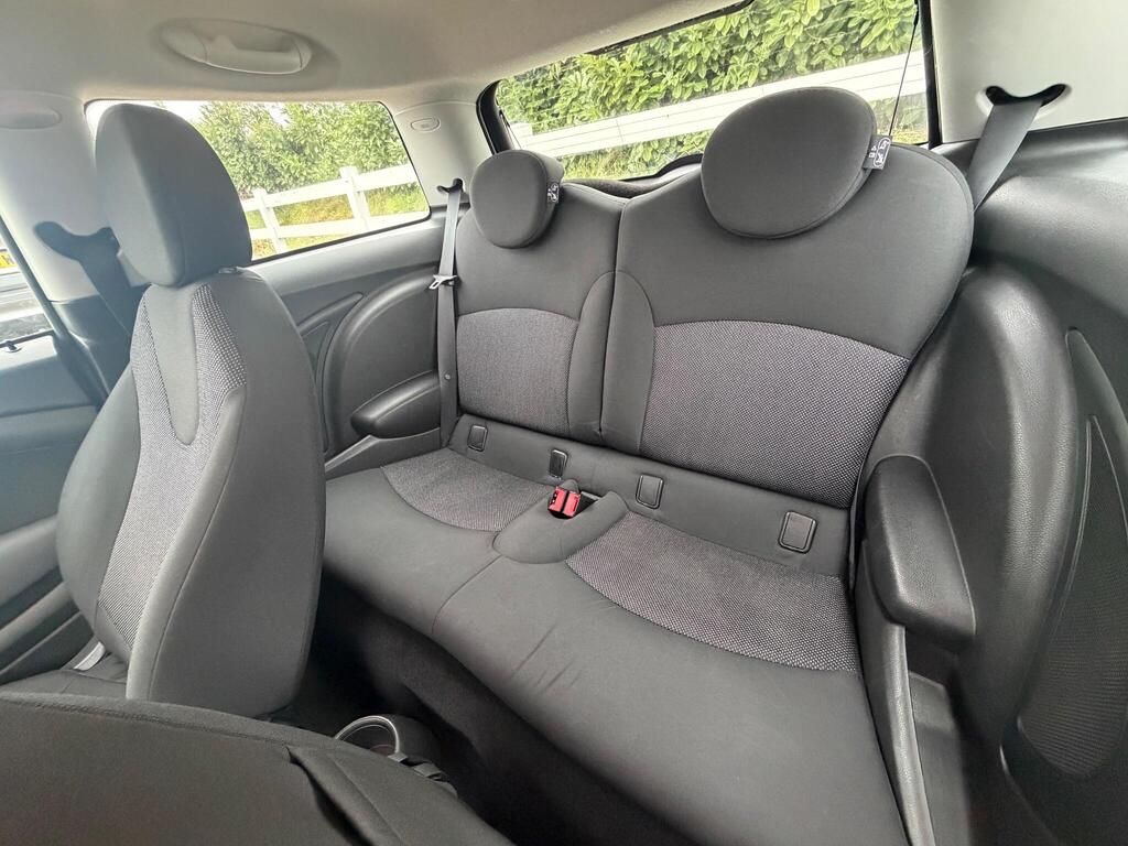 2007 MINI Hatch thumbnail 22