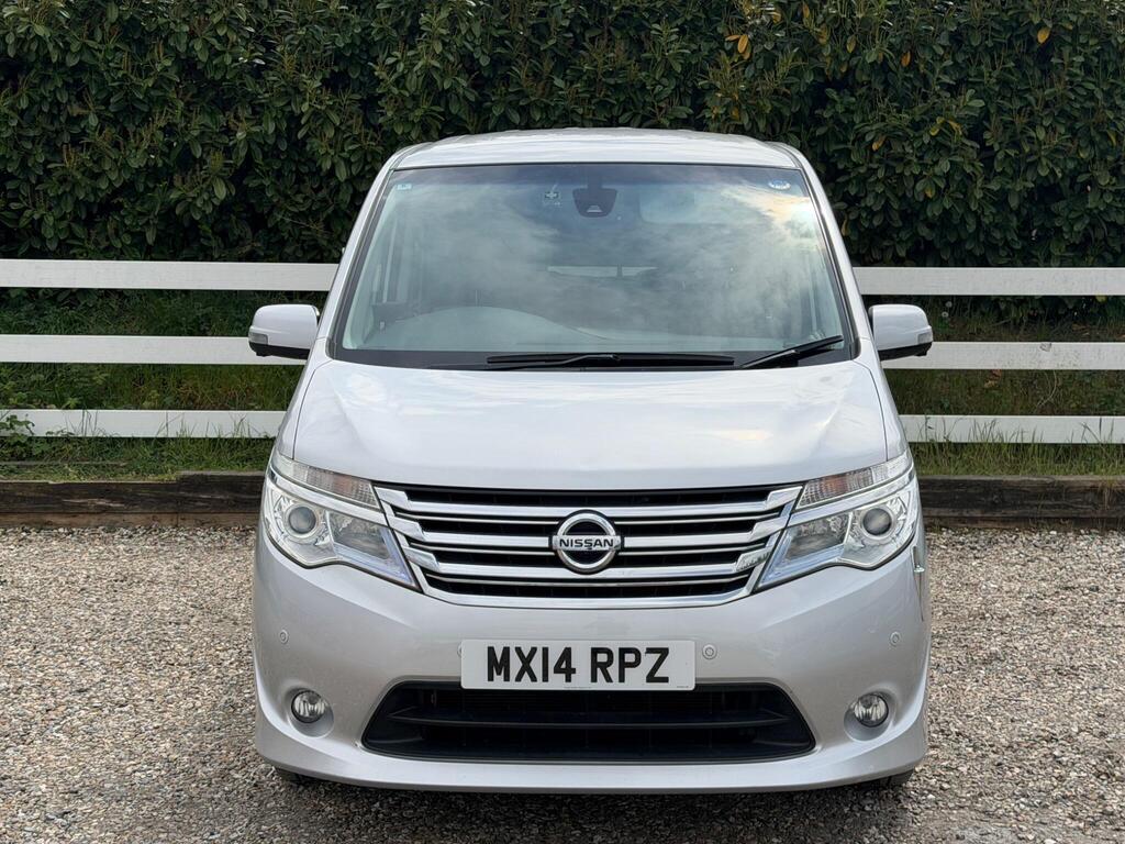 2014 Nissan Serena thumbnail 4