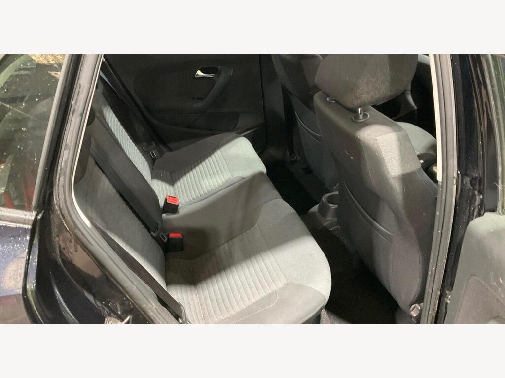 2010 Volkswagen Polo thumbnail 5