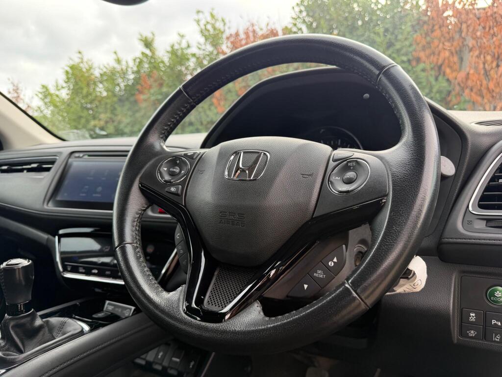 2016 Honda HR-V thumbnail 34