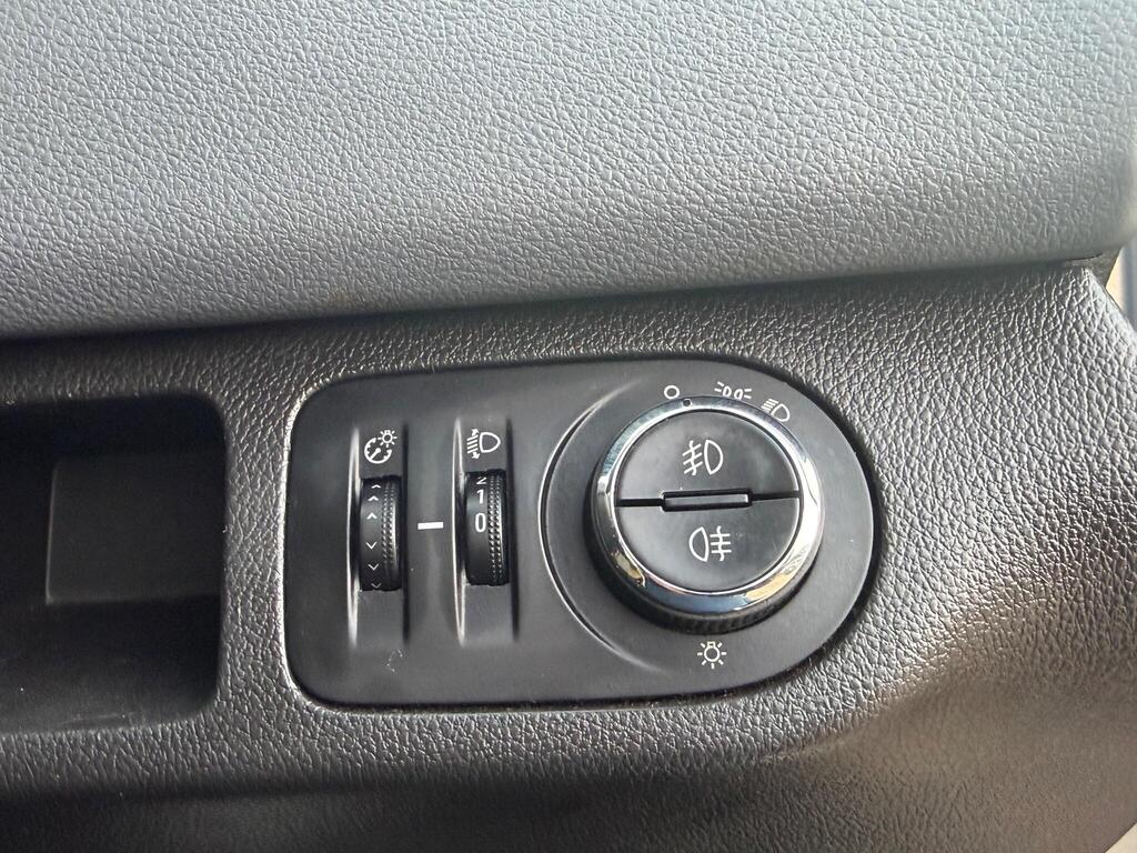 2014 Vauxhall Meriva thumbnail 19