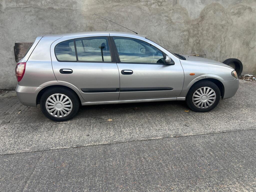 Nissan Almera Hatchback 1.8 SE 5dr