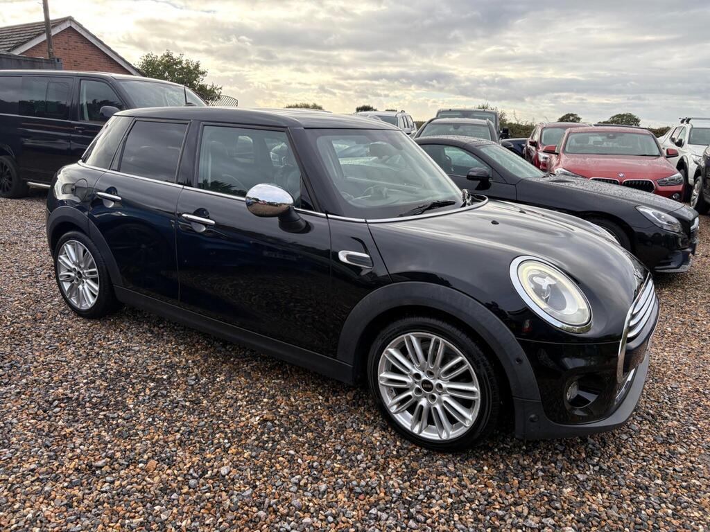 MINI Hatch Hatchback 1.5 Cooper Auto Euro 6 (s/s) 5dr