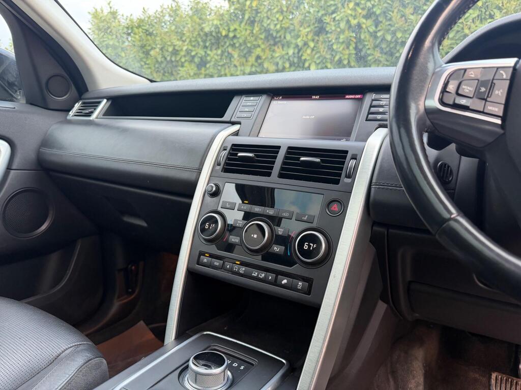 2016 Land Rover Discovery Sport thumbnail 14