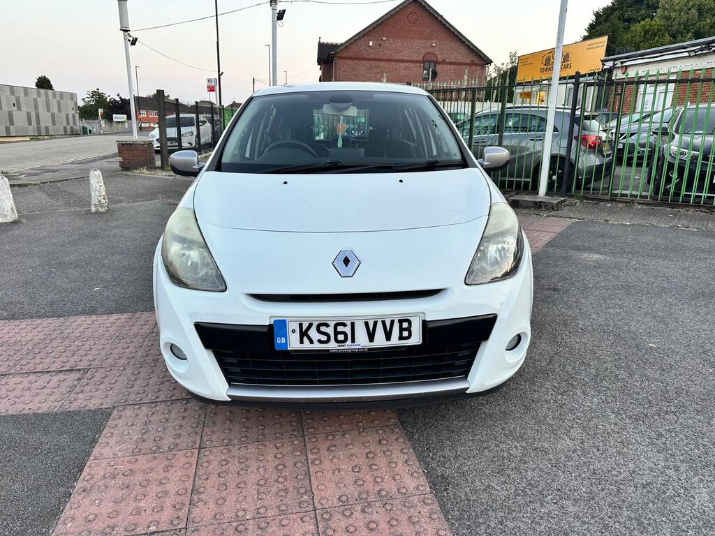 Renault Clio Hatchback 1.2 Dynamique TomTom Euro 5 5dr