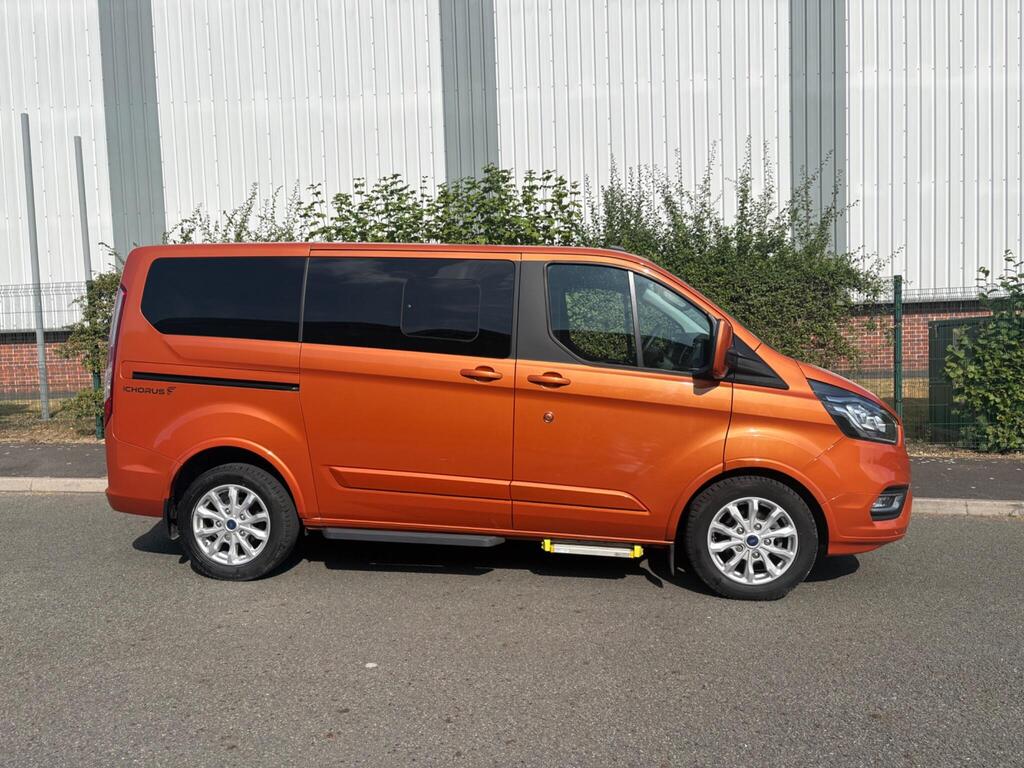 Ford Tourneo Custom Minibus 2.0 320 EcoBlue Titanium Auto L1 Euro 6 (s/s) 5dr