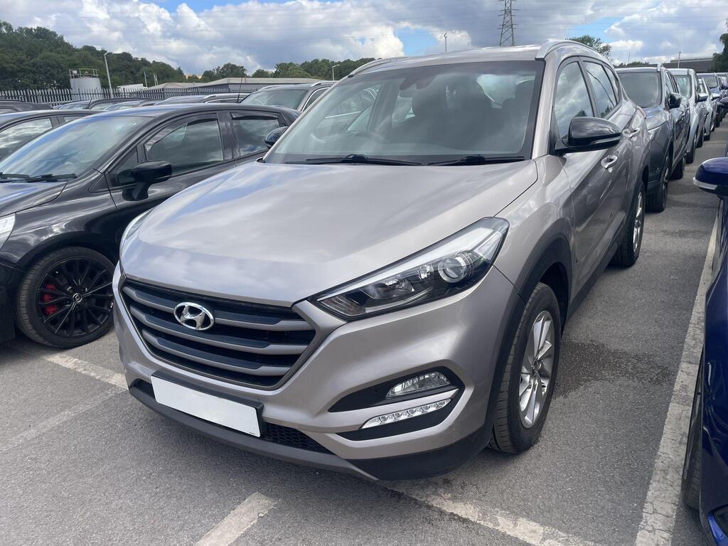 Hyundai TUCSON SUV 2.0 CRDi SE Nav Auto 4WD Euro 6 5dr