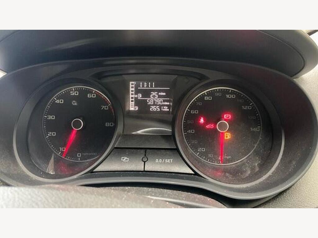2015 SEAT Ibiza thumbnail 12
