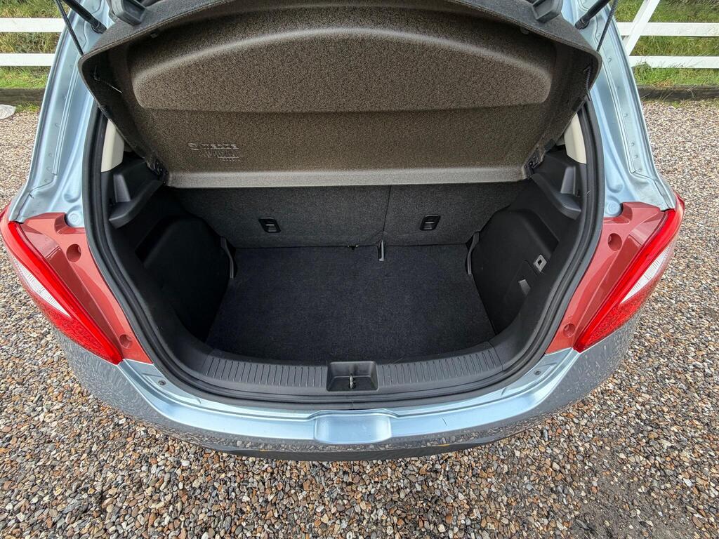 2012 Mazda Mazda2 thumbnail 26