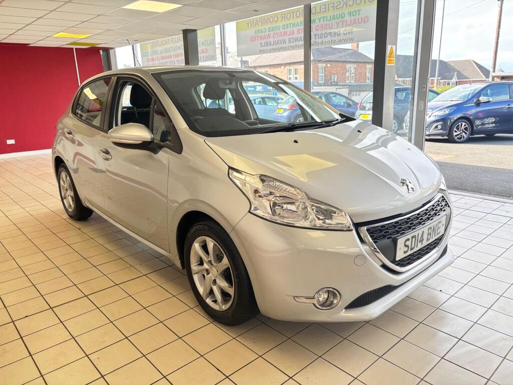 Peugeot 208 Hatchback 1.2 VTi Active Euro 5 5dr