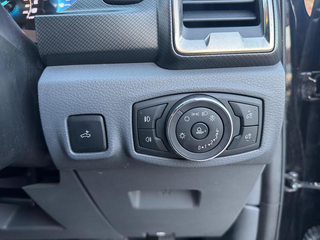 Ford Ranger 3.2 TDCi Wildtrak Auto 4WD Euro 5 4dr thumbnail 27
