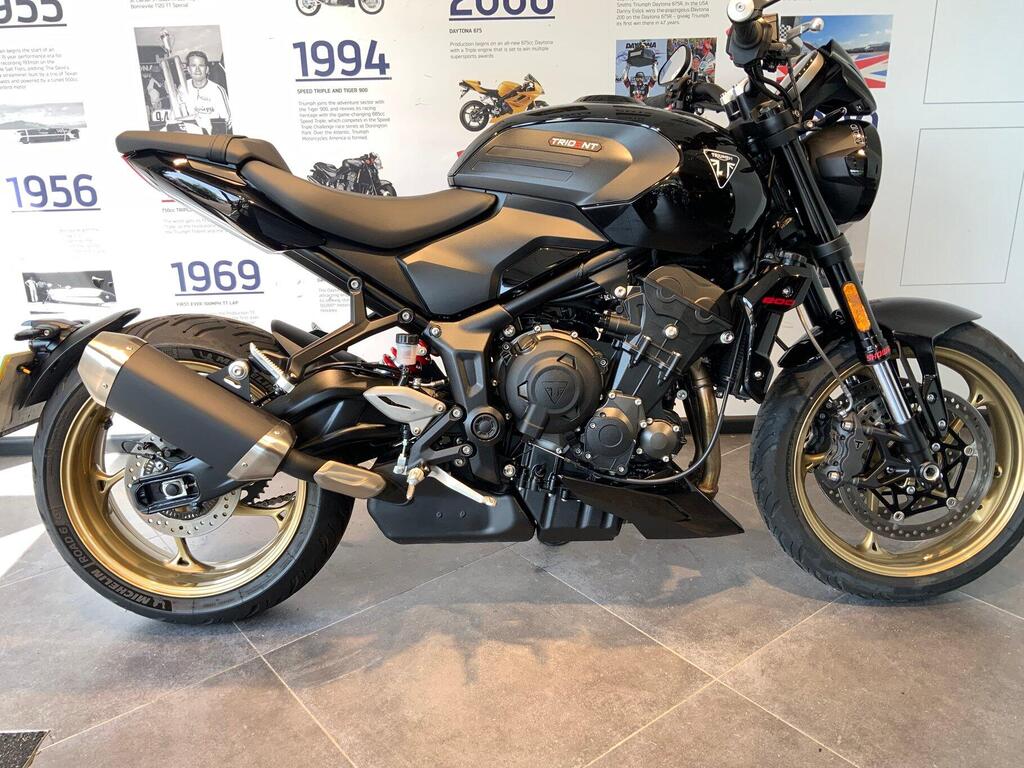 Triumph Trident 800