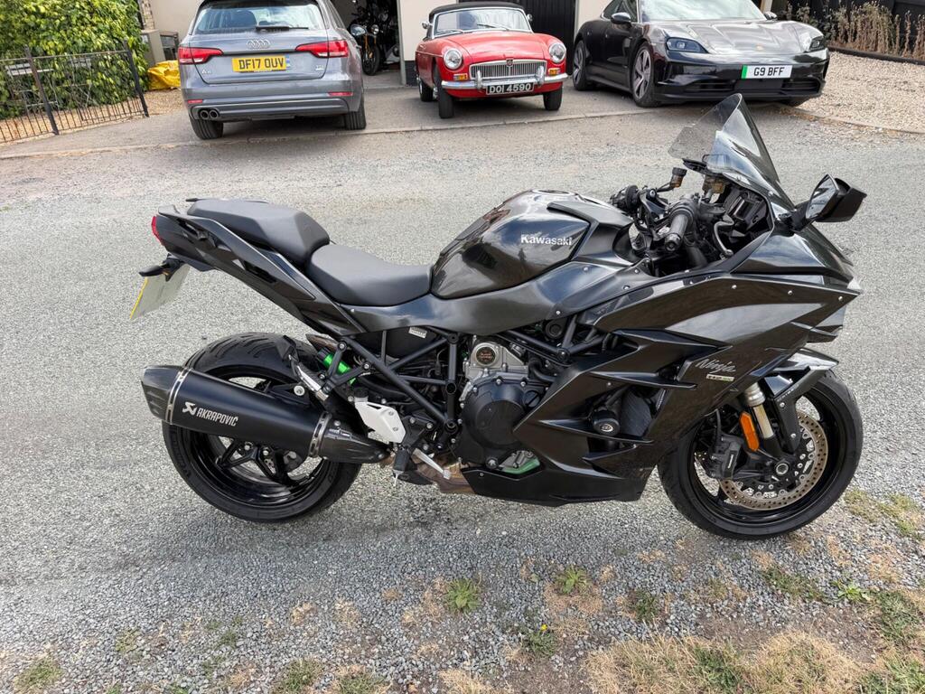 Kawasaki Ninja H2 SX