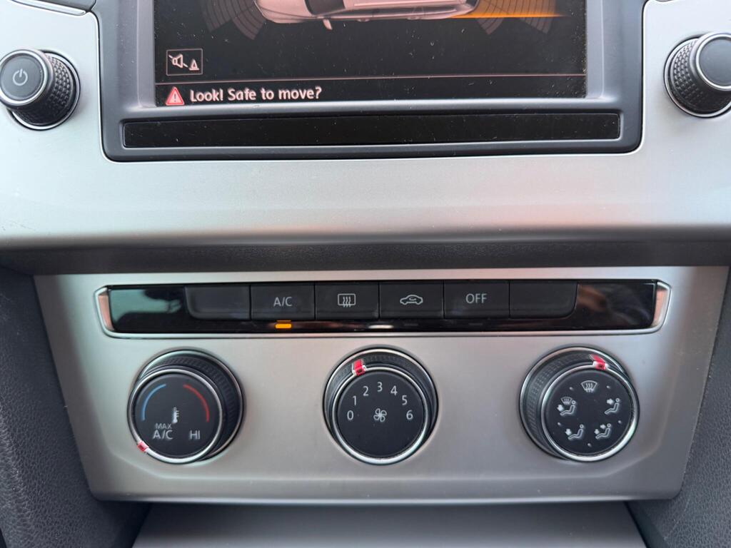 2016 Volkswagen Passat thumbnail 26