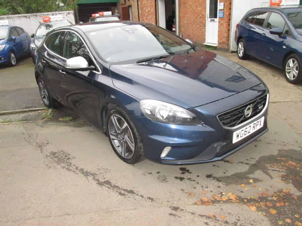 Used Volvo V40 Hatchback 2.0 D3 R-design Euro 5 (S/s) 5dr in Lutterworth,  Leicestershire