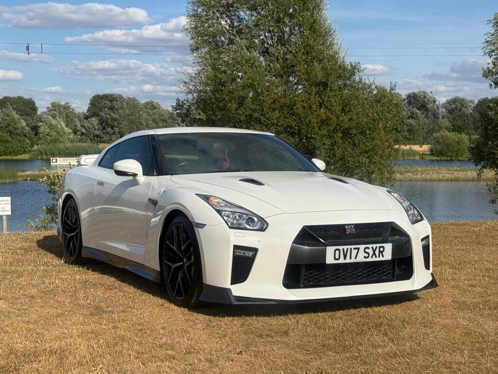 Nissan GT-R