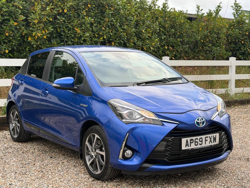 2020 Toyota Yaris thumbnail 4