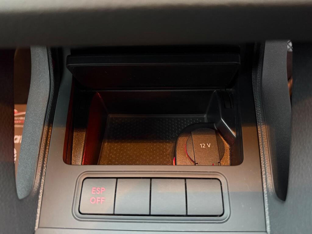 2008 Volkswagen Golf thumbnail 37