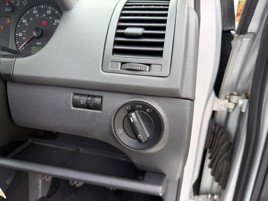 2006 Volkswagen Polo thumbnail 24