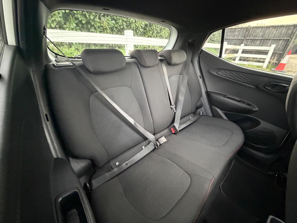 2022 Hyundai i10 thumbnail 24