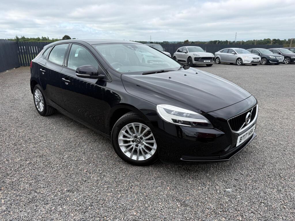 Volvo V40 Hatchback 2.0 D2 Momentum Euro 6 (s/s) 5dr