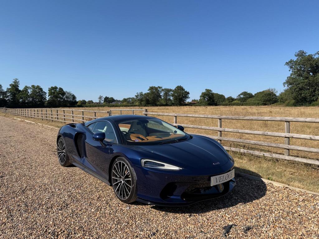 McLaren GT