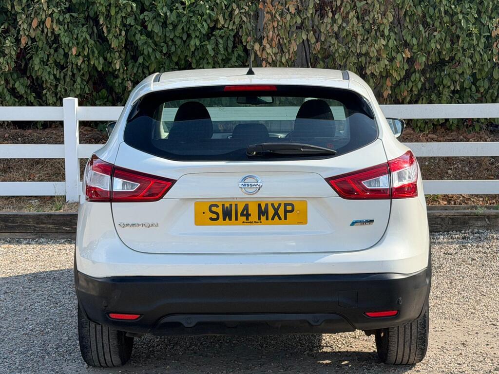 2014 Nissan Qashqai thumbnail 3