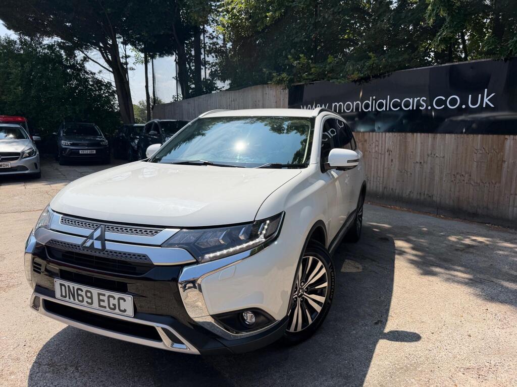 Mitsubishi Outlander SUV 2.0 MIVEC Exceed CVT 4WD Euro 6 (s/s) 5dr