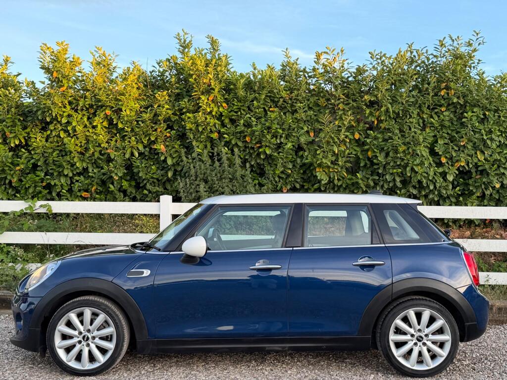 2015 MINI Hatch thumbnail 11