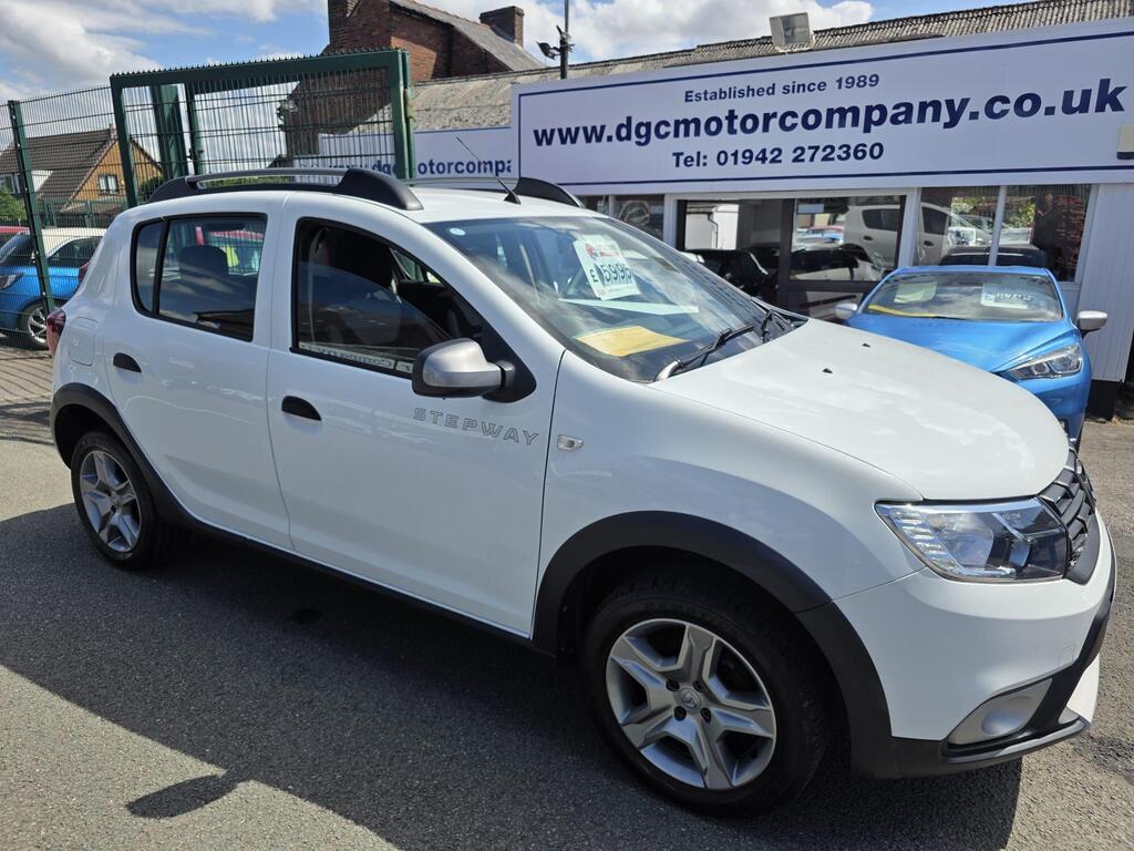 Dacia Sandero Stepway Hatchback 0.9 TCe Essential Euro 6 (s/s) 5dr
