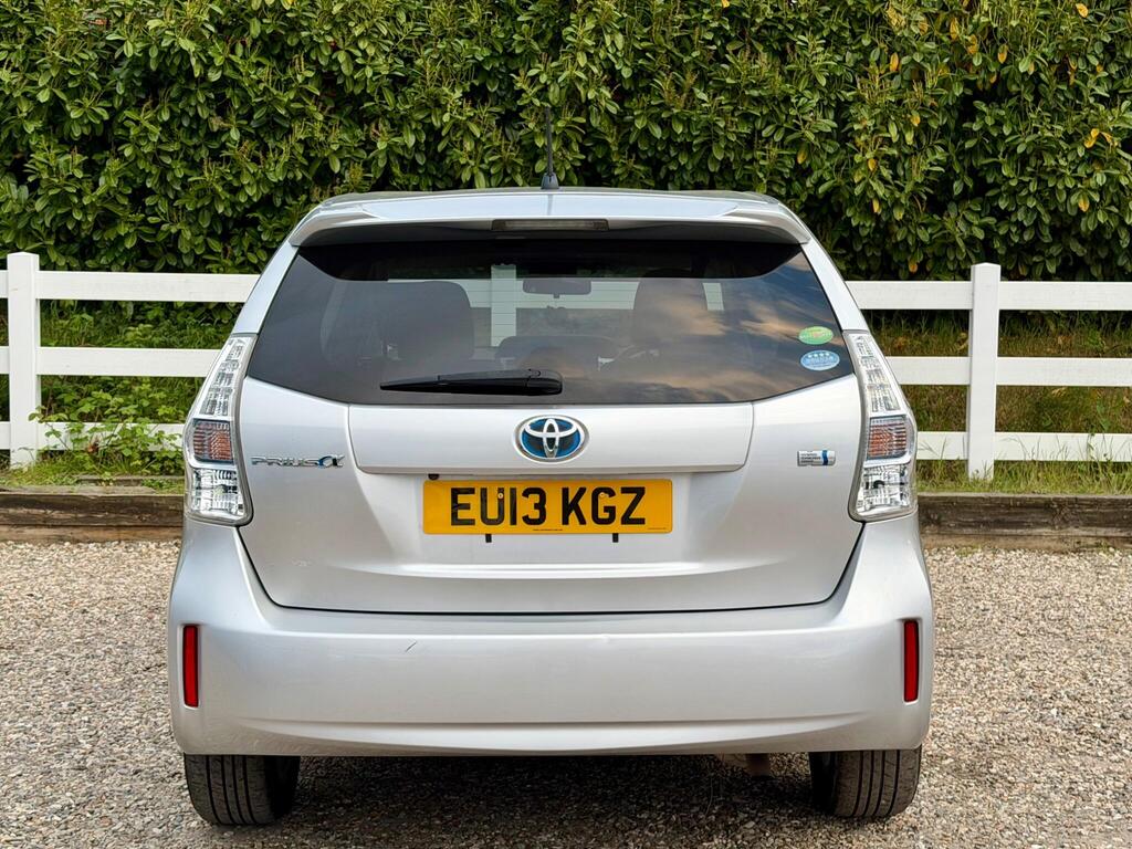 2013 Toyota Prius+ thumbnail 11