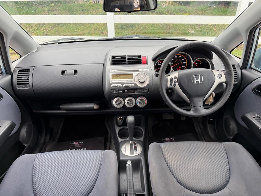 2005 Honda Jazz thumbnail 16