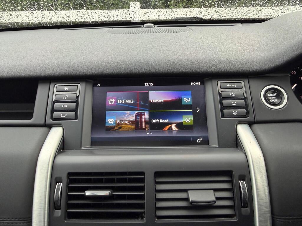 Land Rover Discovery Sport 2.0 Si4 HSE Auto 4WD Euro 6 (s/s) 5dr thumbnail 35