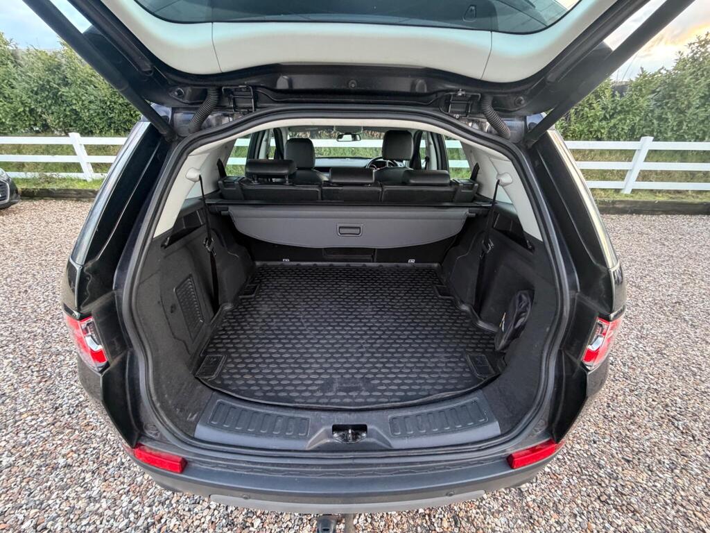 2016 Land Rover Discovery Sport thumbnail 30