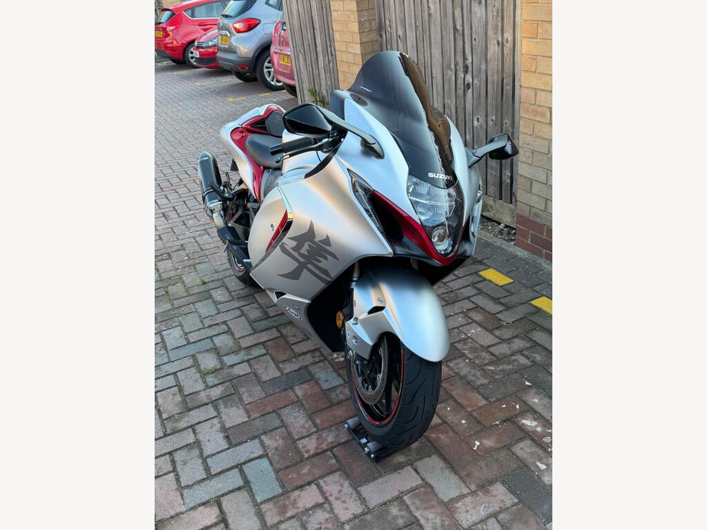 Suzuki GSX1300R Hayabusa